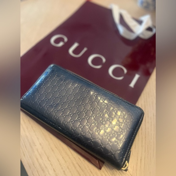 Gucci Handbags - Gucci Guccisima Wallet